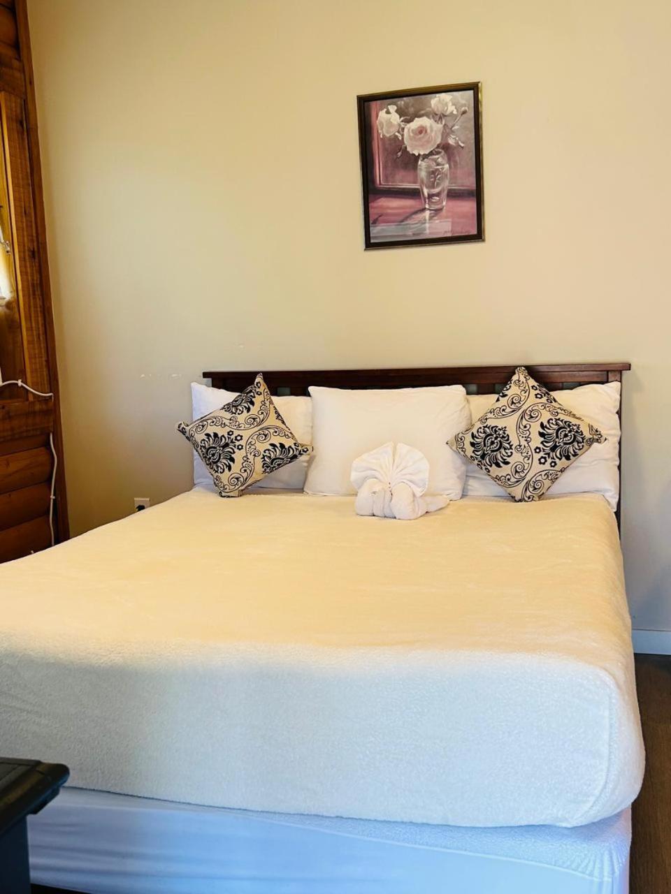 Jade Mountain Motel Chase Bagian luar foto