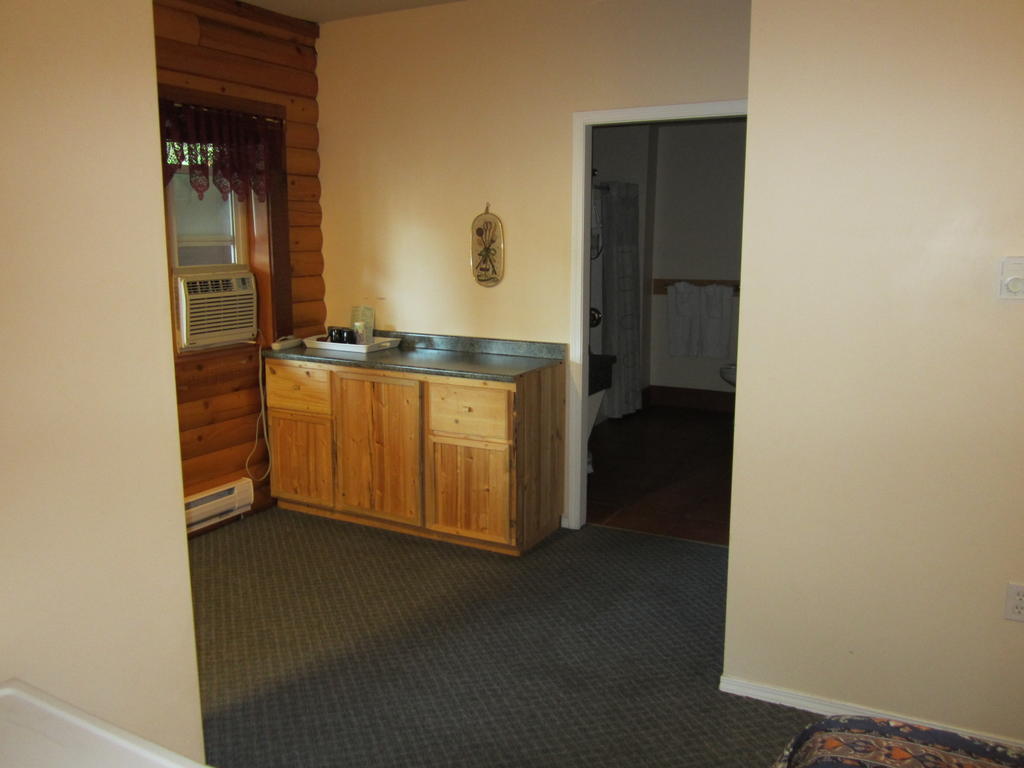 Jade Mountain Motel Chase Bagian luar foto